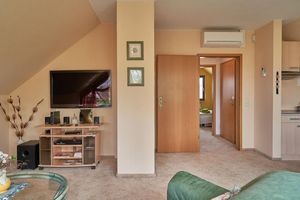 Ferienwohnung Am Stadtrand Von Berlin Neu Buch Экстерьер фото